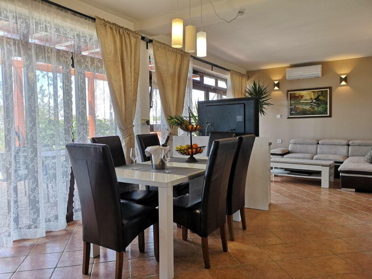 Meerblick Ferienhaus Julian Nahe Rovinj Luaran gambar